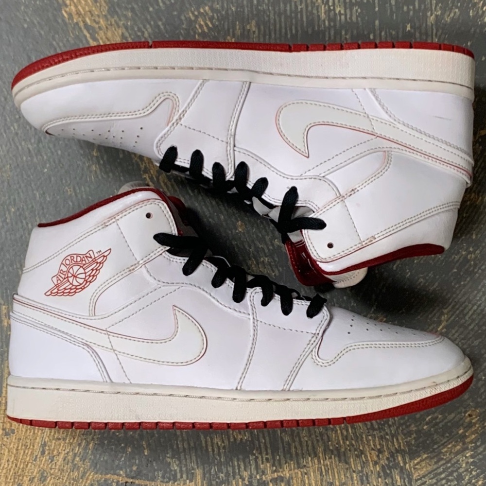 Nike Air Jordan 1 Mid Gym Red 554724-103 10 White - Picture 2 of 8